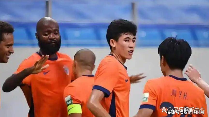 五人入围, 比赛胶着之