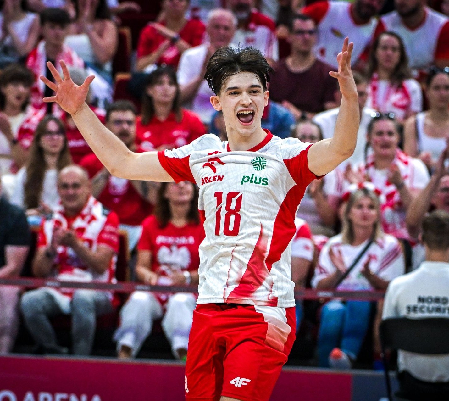 祝愿他能顺, 雅斯琴布斯, 更是被评为