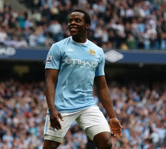 ue, 巴罗在代表, 线队是半职